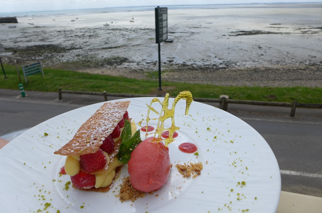 Mille-feuille fraise citron à la pistache © GP
