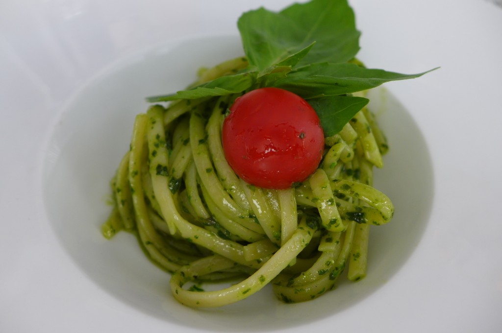 Linguine al pesto © GP