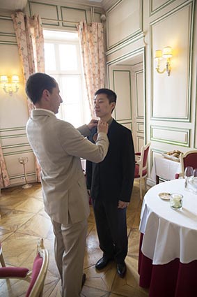 Préparation du service © Maurice Rougemont