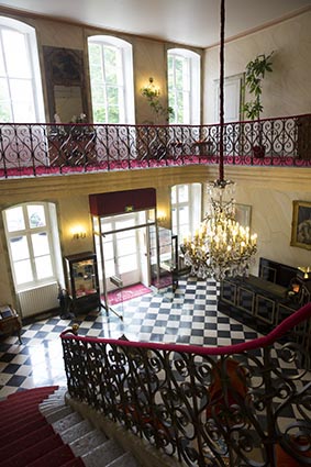 Décor © Maurice Rougemont