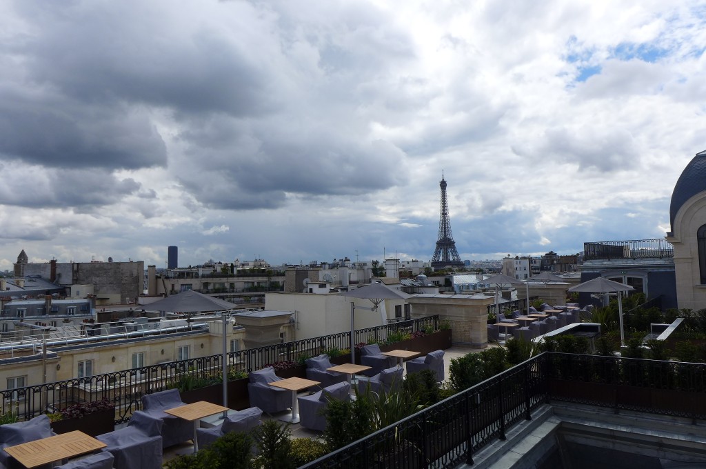Vue sur Paris depuis le dernier étage © GP