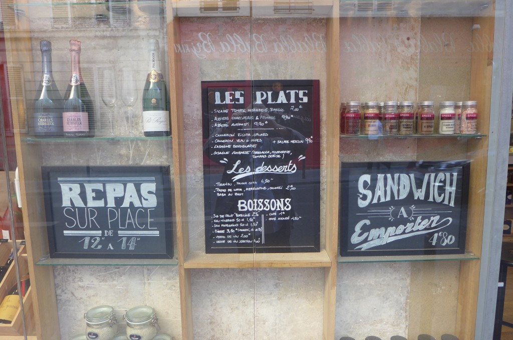 Les ardoises en vitrine © GP