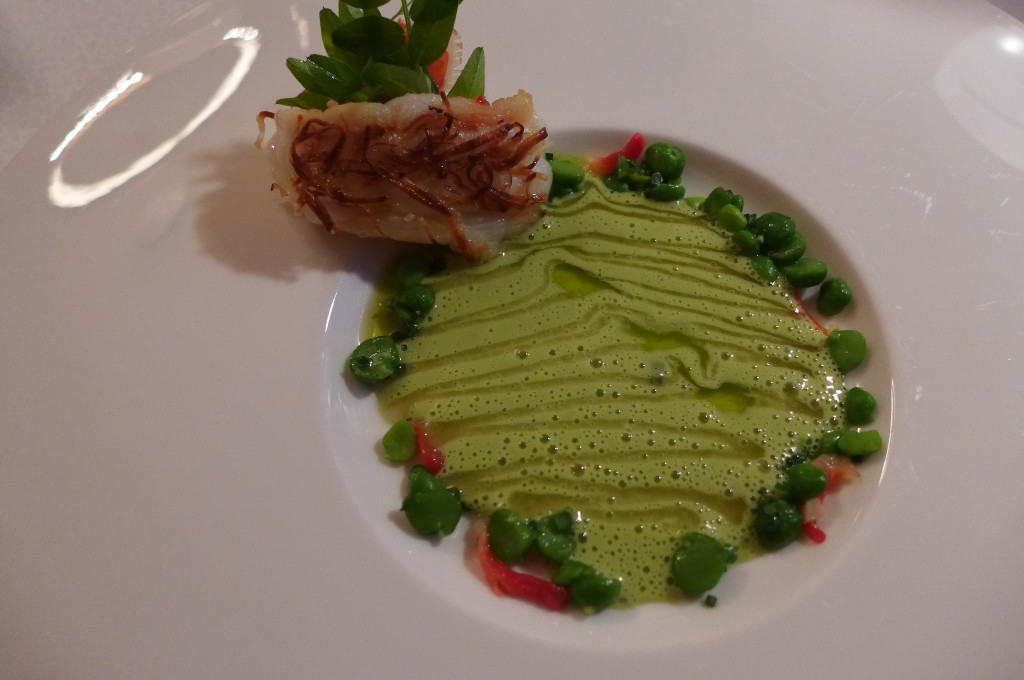 Langoustine croustillante aux petits pois et berce © GP