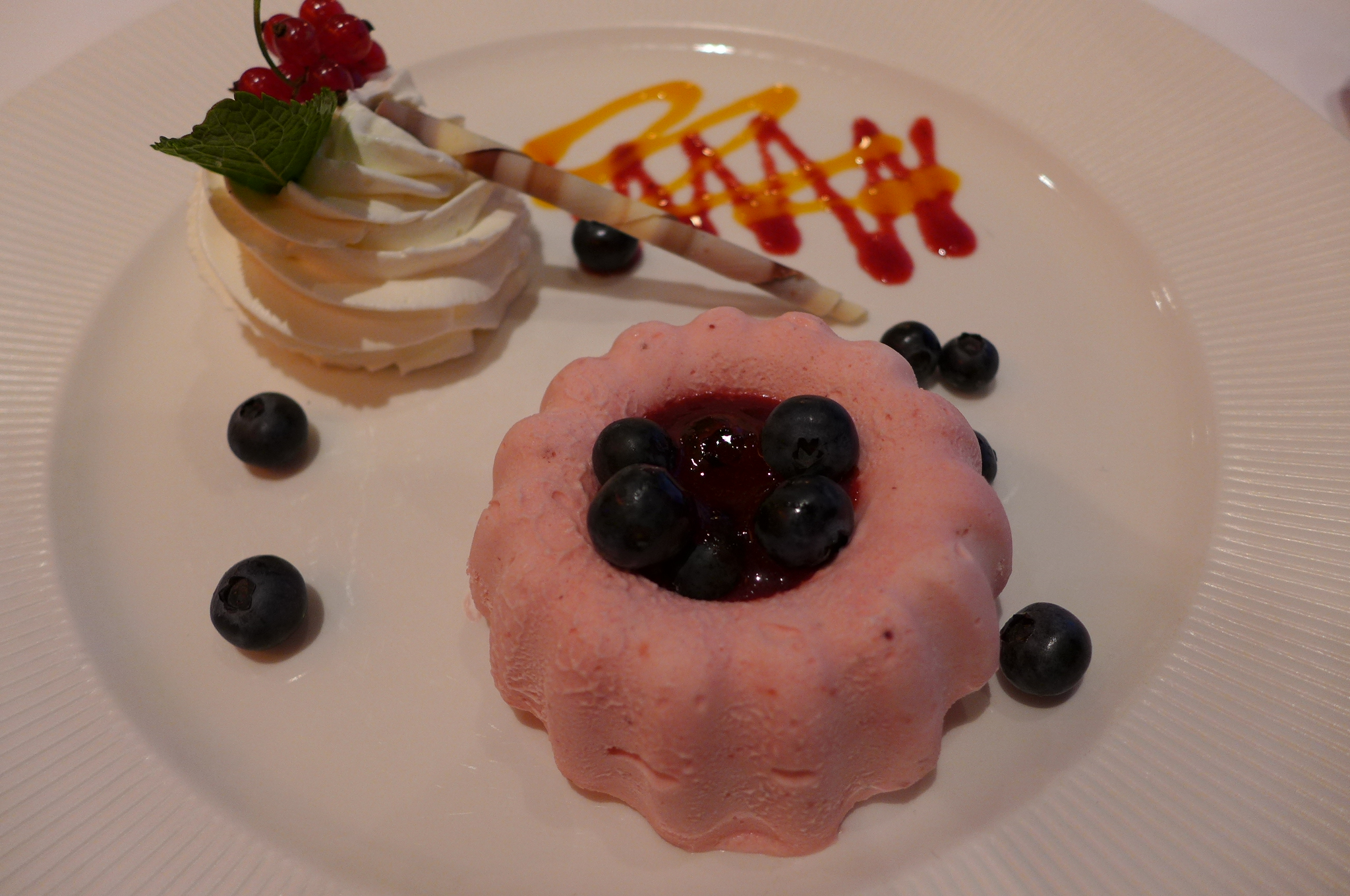 Kougelhopf glacé aux fraises © GP