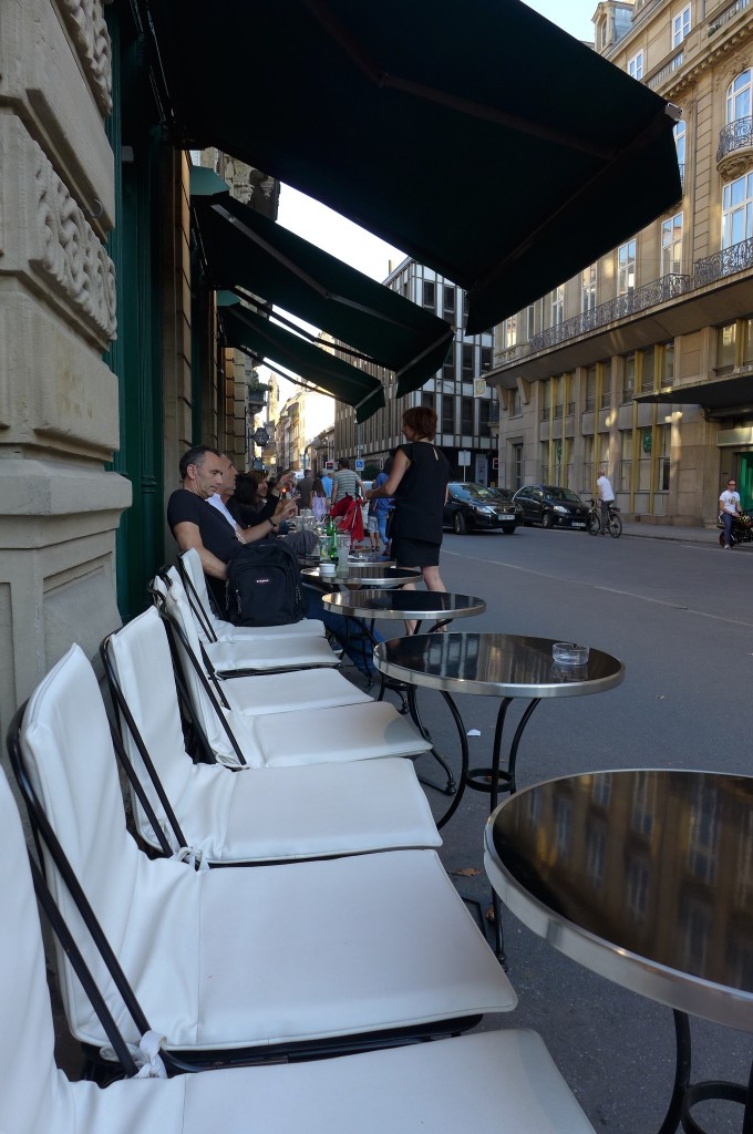 Terrasse rue du Dôme © GP