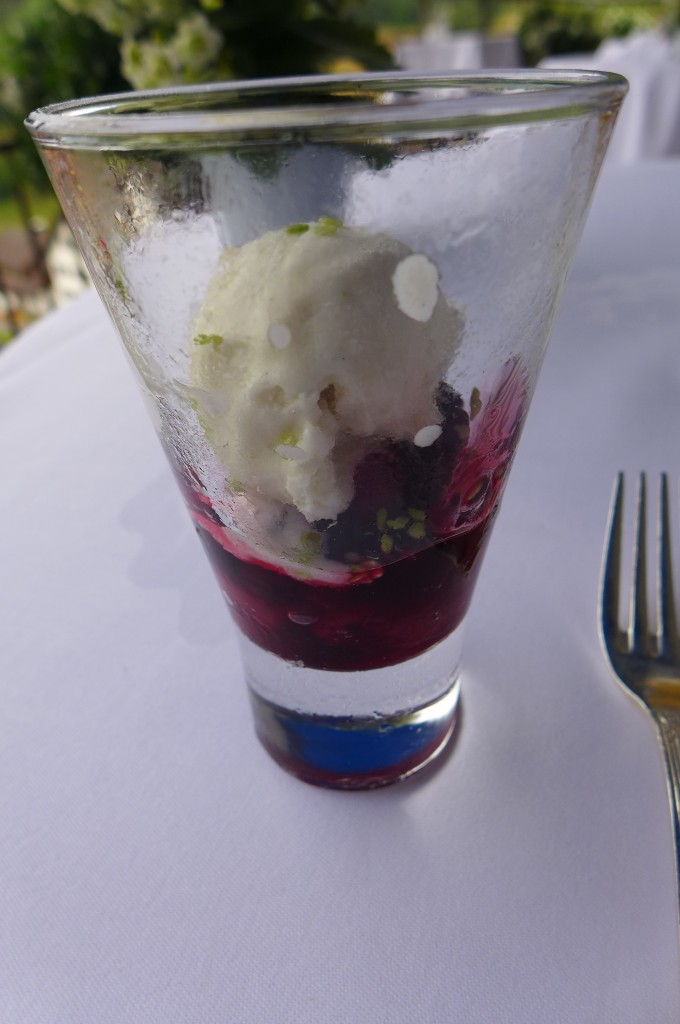 Rote Grütze et glace fromage blanc © GP