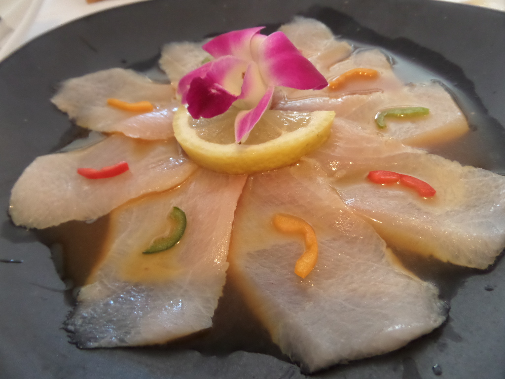 Carpaccio de yellow tail © GP