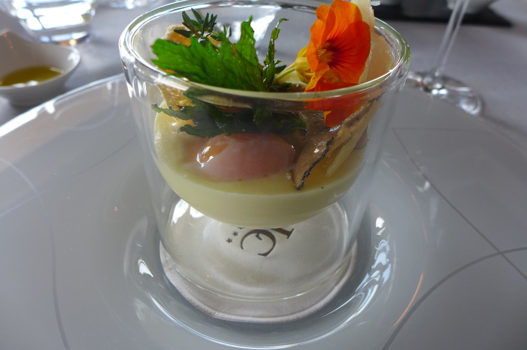 Oeuf à 64 et purée d'Agria © GP