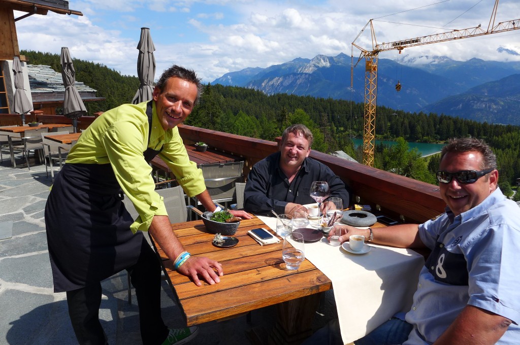 Pierre Crépaud et des clients