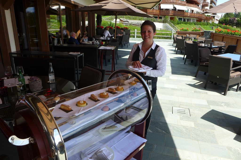 Chariot de desserts © GP