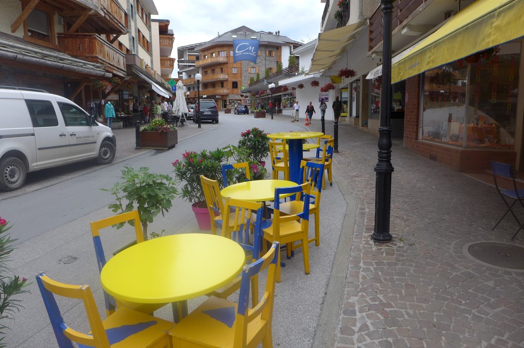 Terrasse sur la rue © GP