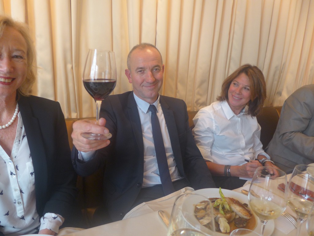 Philippe Claudel et la goulée de Clos d'Estournel © GP
