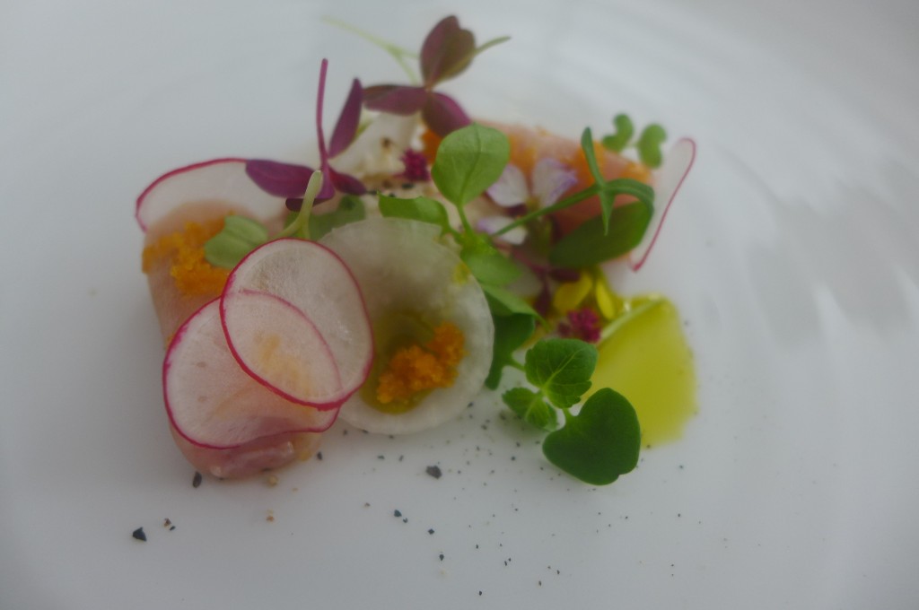 Roulé de veau, radis et crème d'anchois © GP