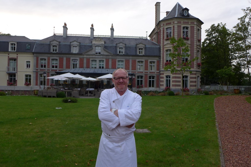 Marc Meurin et son château © GP