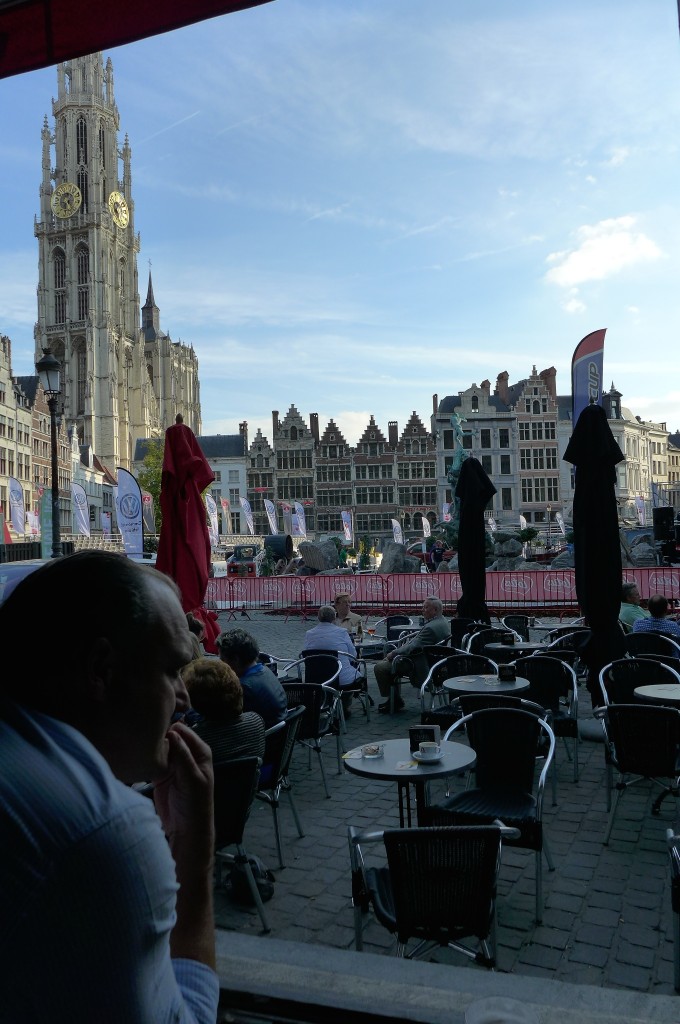 Vue sur la grand place depuis le Bengel © GP