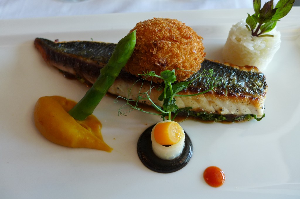 Dorade et cromesquis de homard © GP