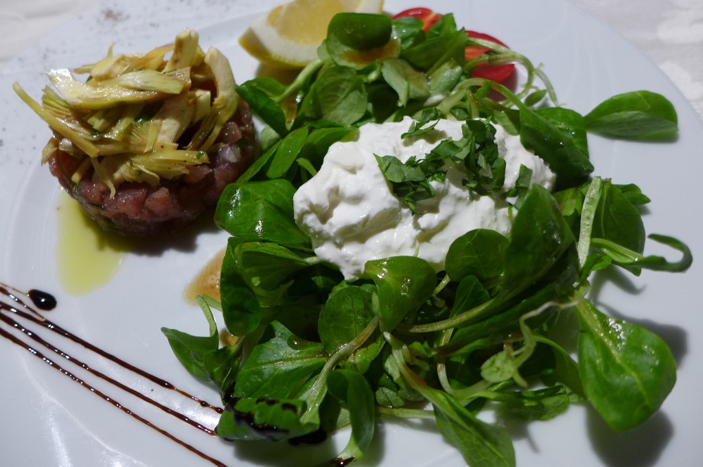 Tartare de thon et burrata © GP