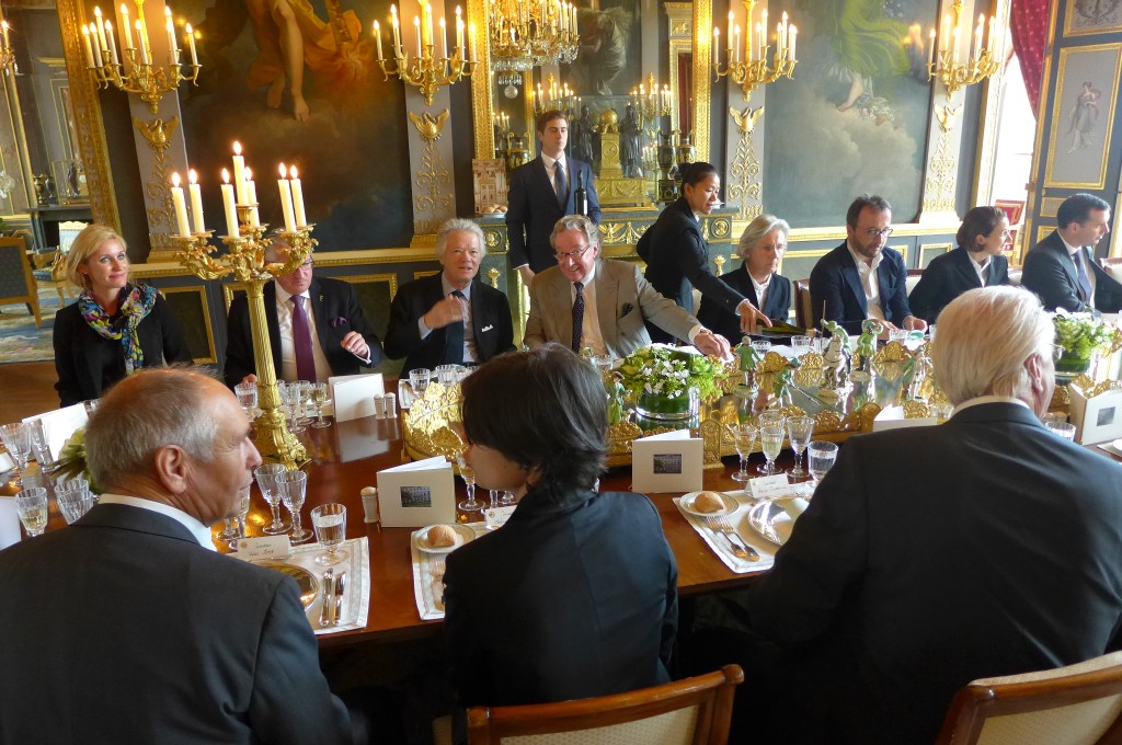 A table © GP