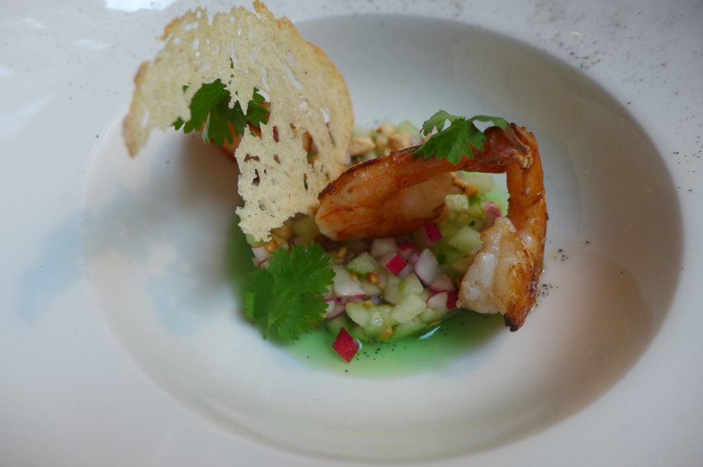 Gambas à la plancha et bouillon épicé © GP