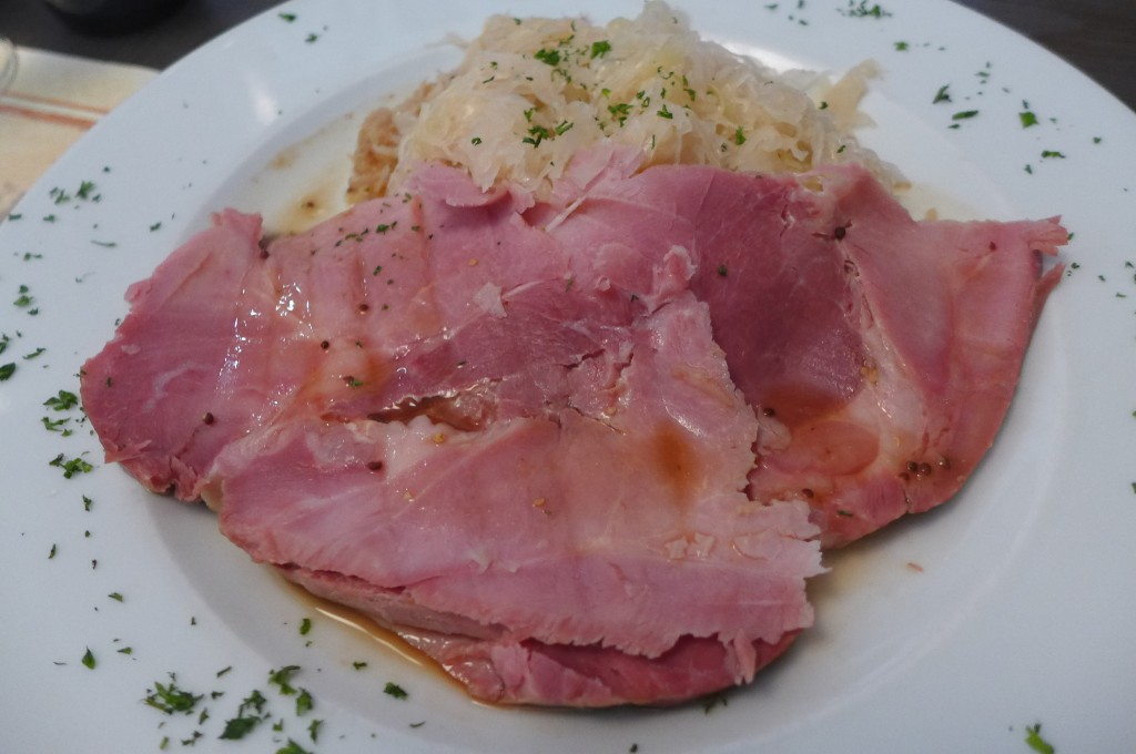 Jambon chaud à la choucroute © GP