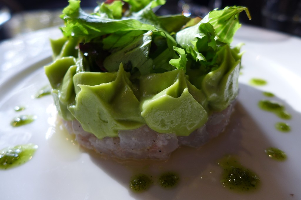 Tartare de bar et guacamole © GP