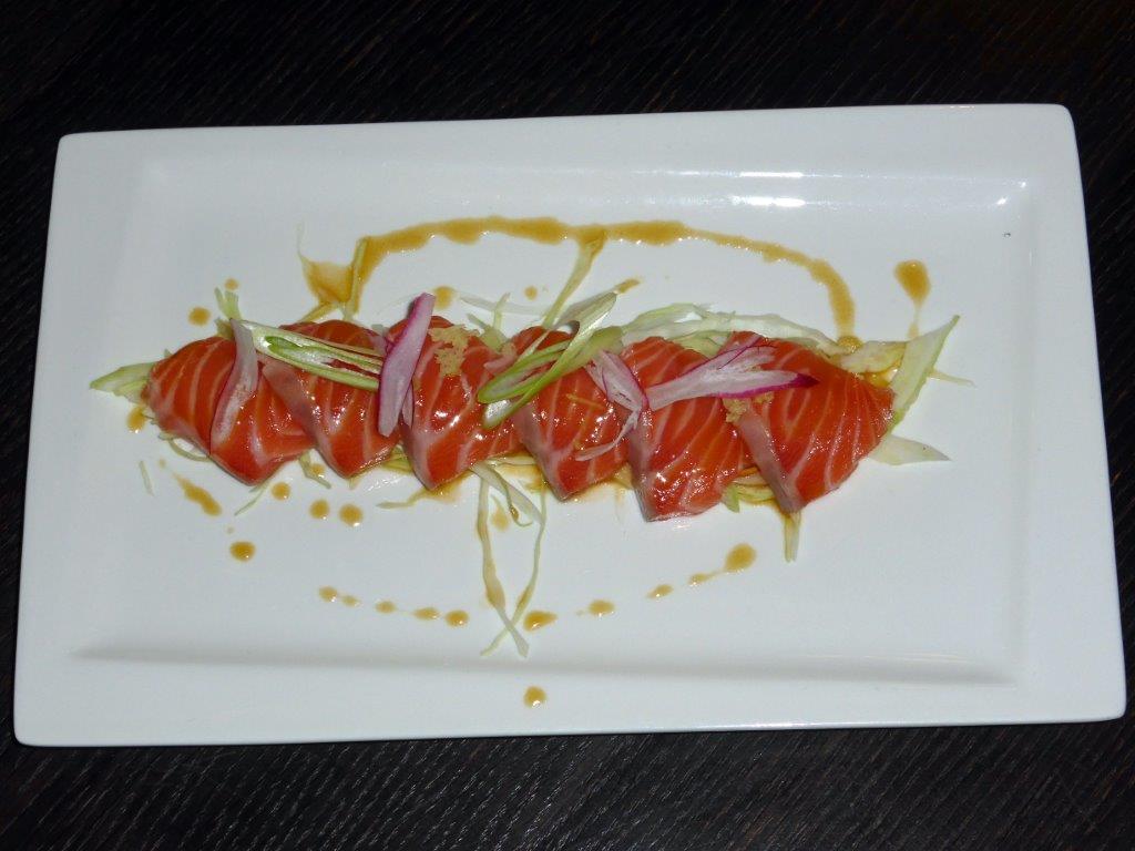 Sashimi de saumon © AA