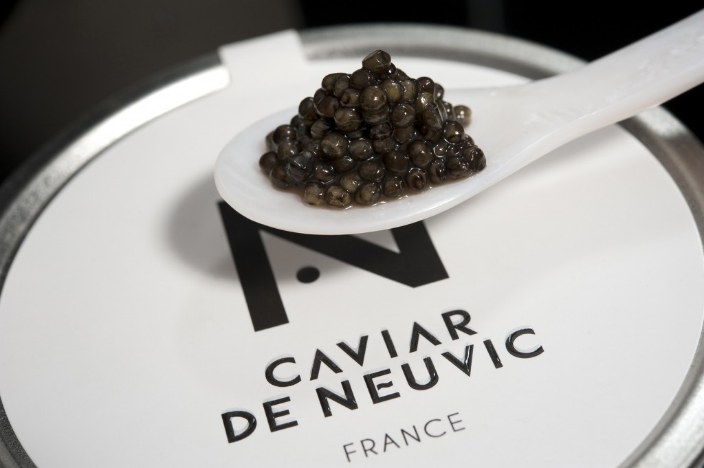 Le caviar sur sa boîte © DR