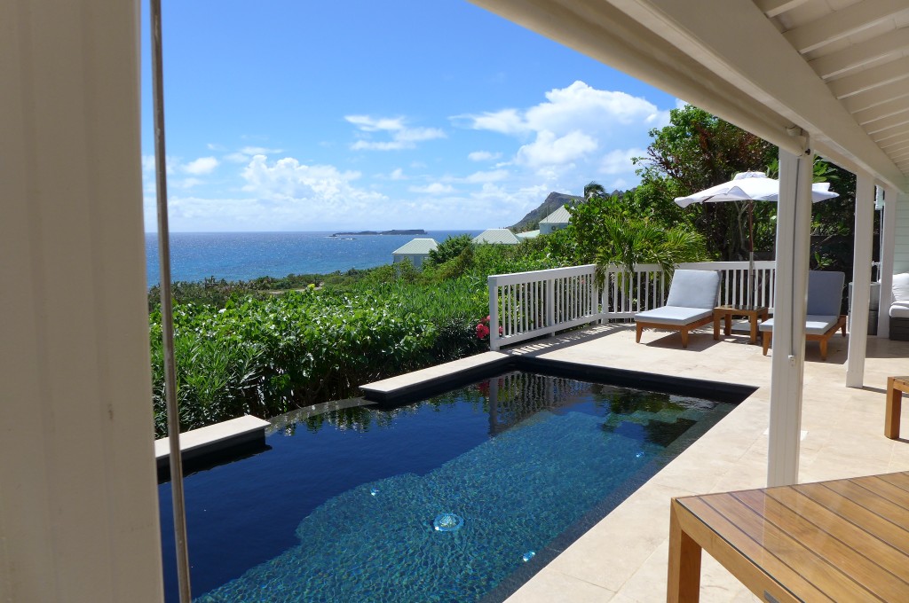 Piscine d'une villa © GP