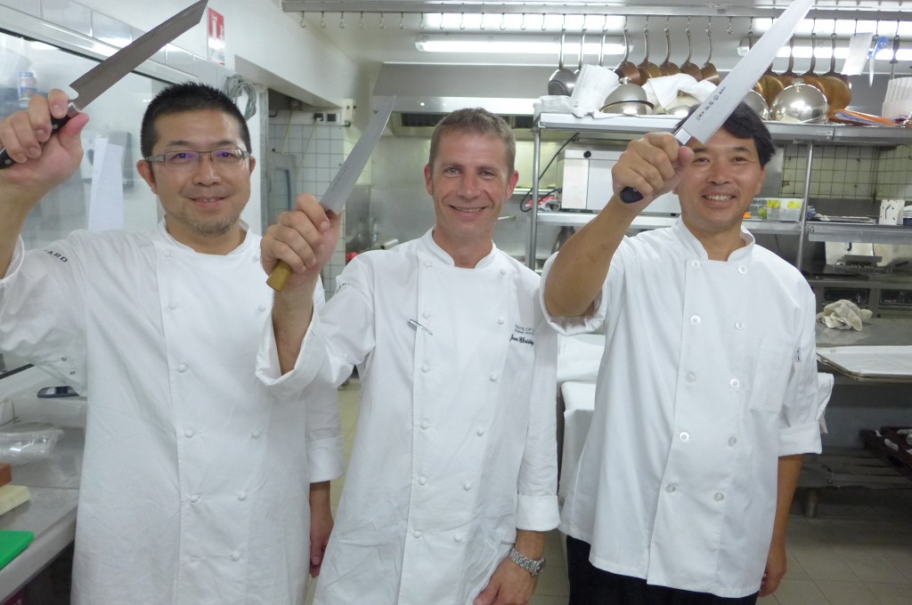 Hideaki Matsuo, JC Gille et le second de Hideaki © GP