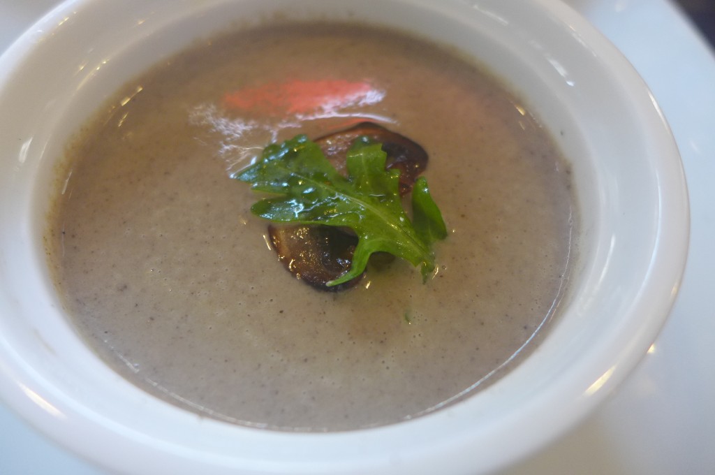 Oeuf poché aux champignons © GP