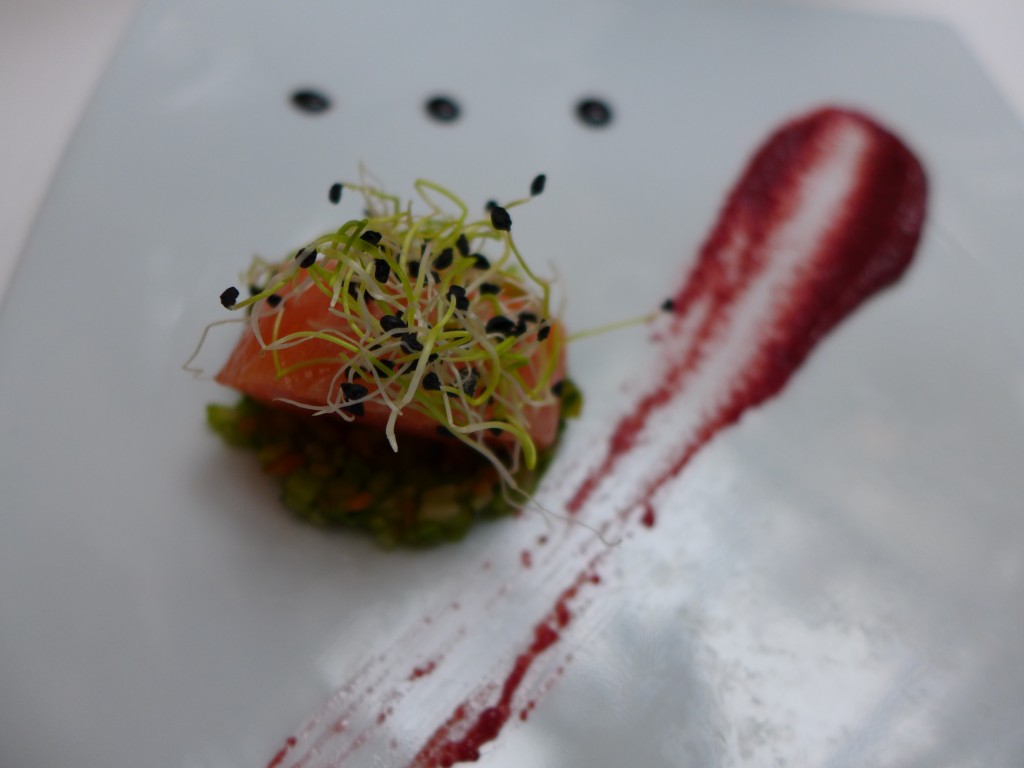 Coeur de saumon mariné et betterave © GP