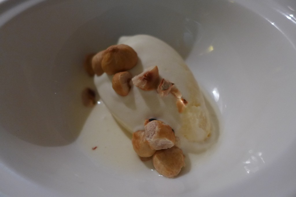 Glace aux noisettes © GP
