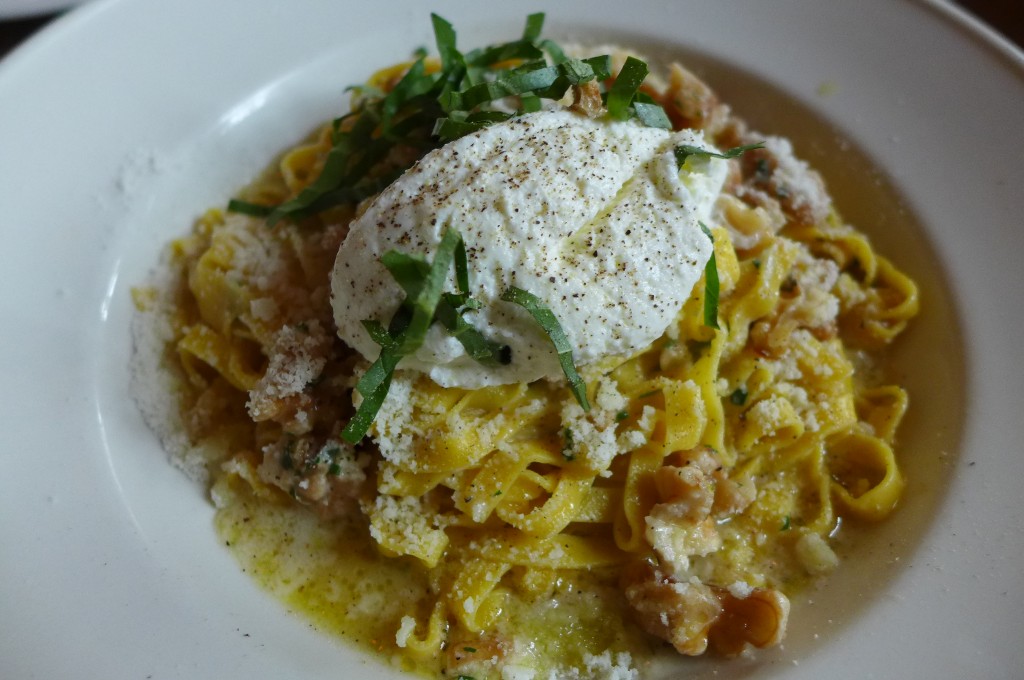 Linguine cacio e pepe © GP