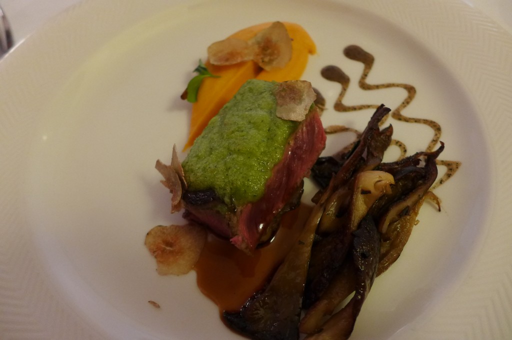 Agneau en croûte d'herbes © GP
