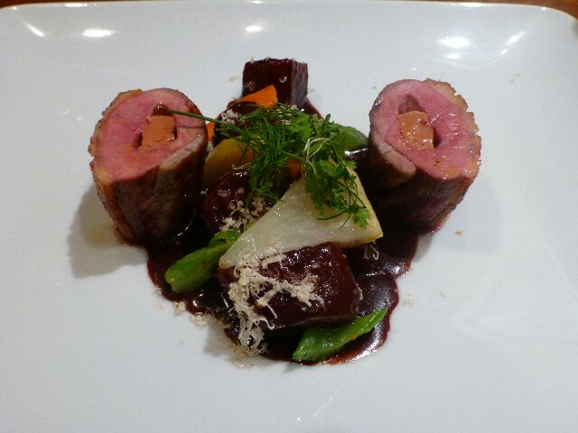 Filet de canette piqué au foie gras © DC