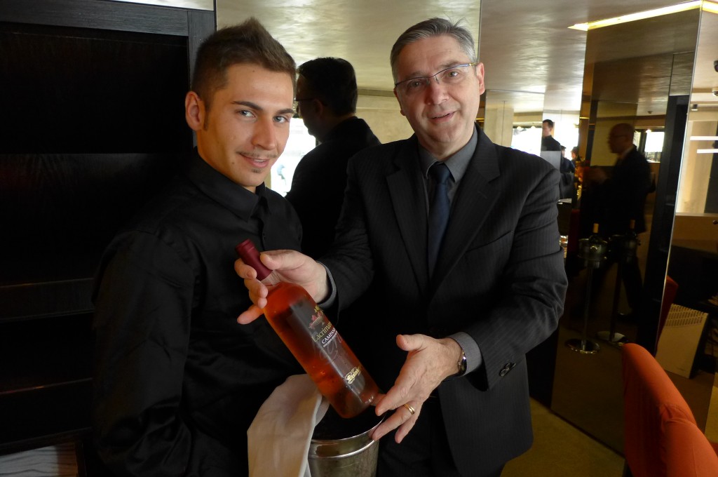 Massimo Mori et le service © GP