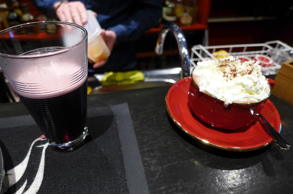 Vin chaud, cappuccino © GP