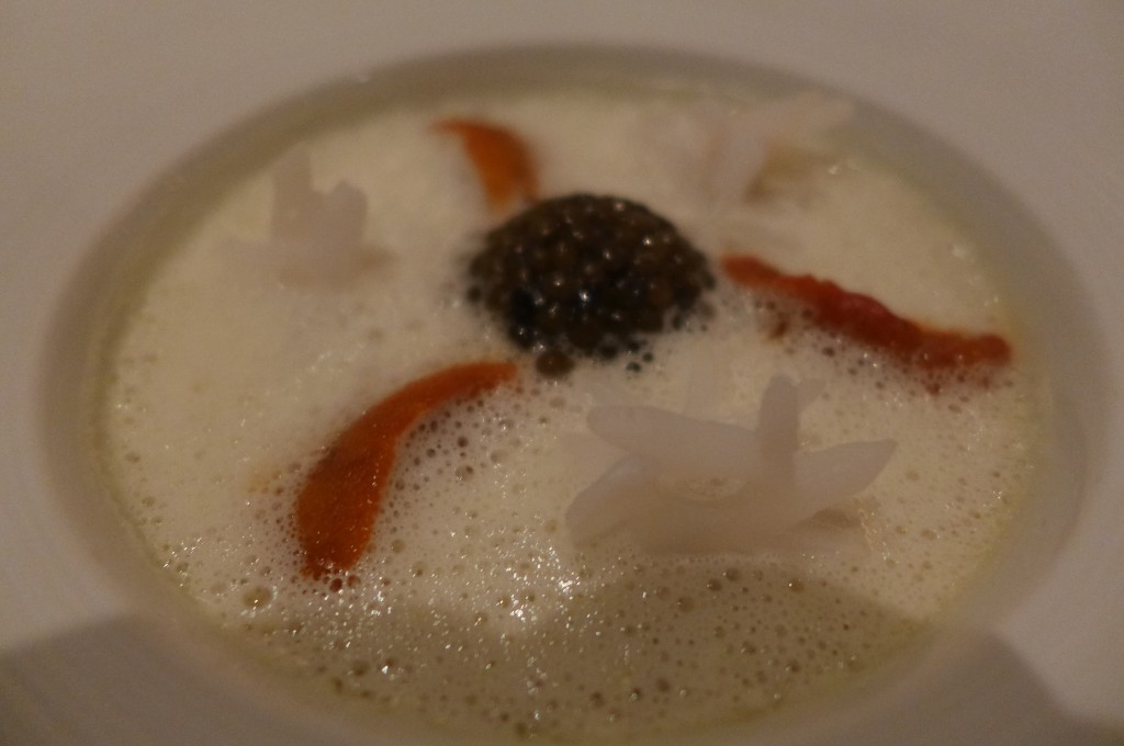 Royale dashi, oursin, caviar © GP