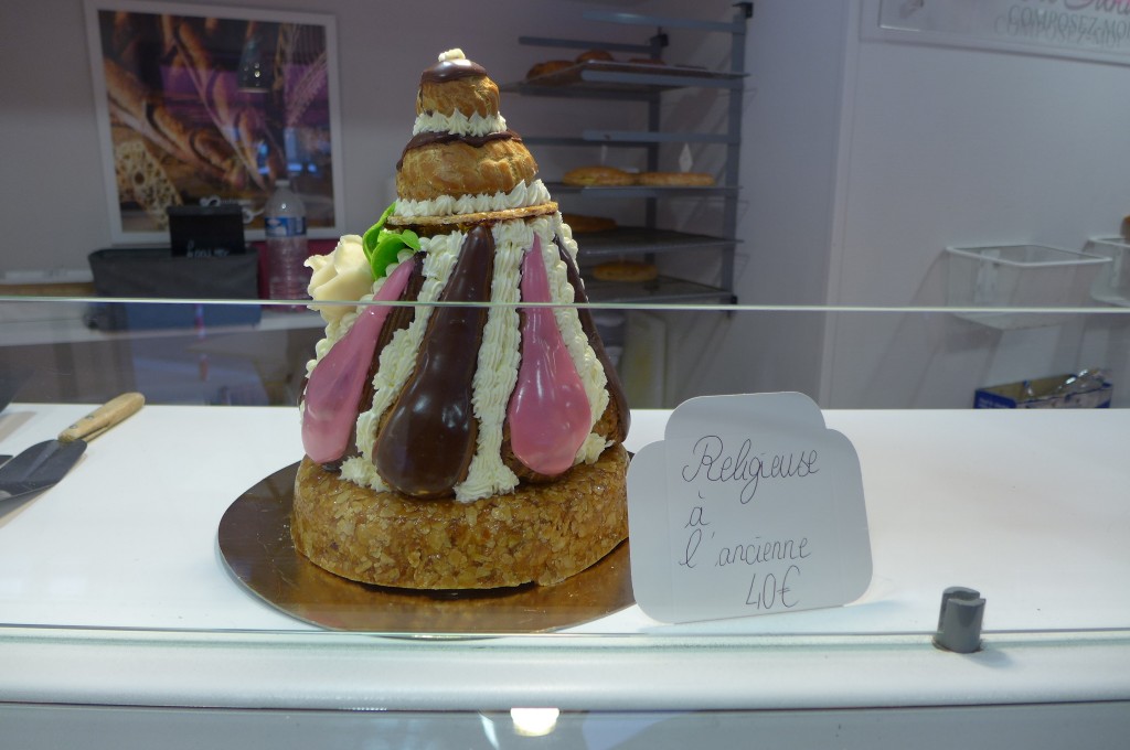La religieuse à l'ancienne © GP