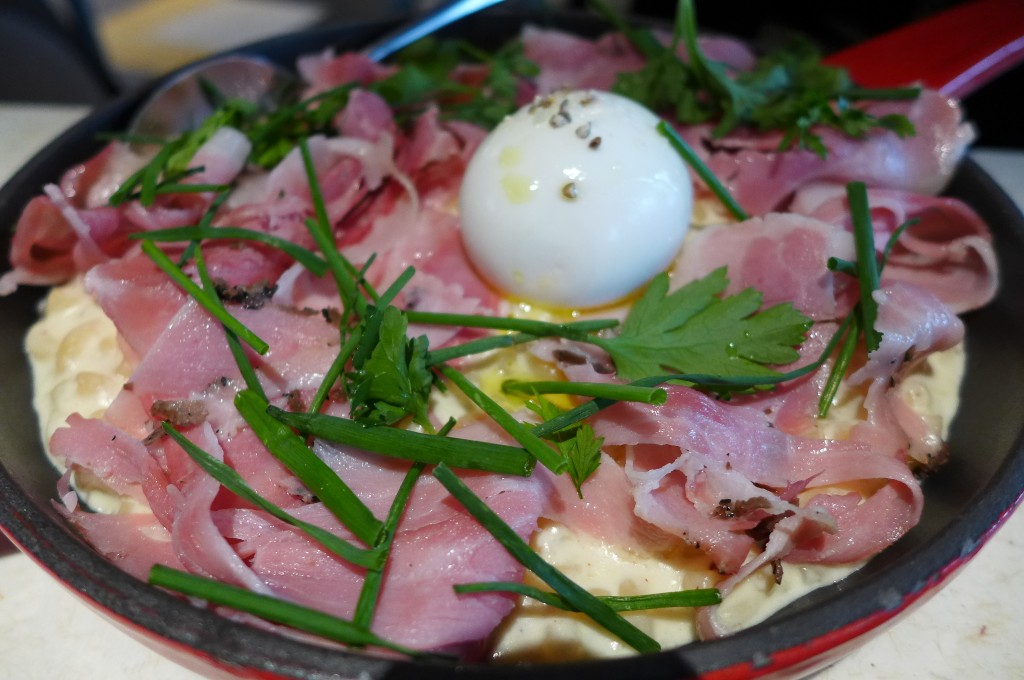 Coquillettes, truffes, jambon © GP