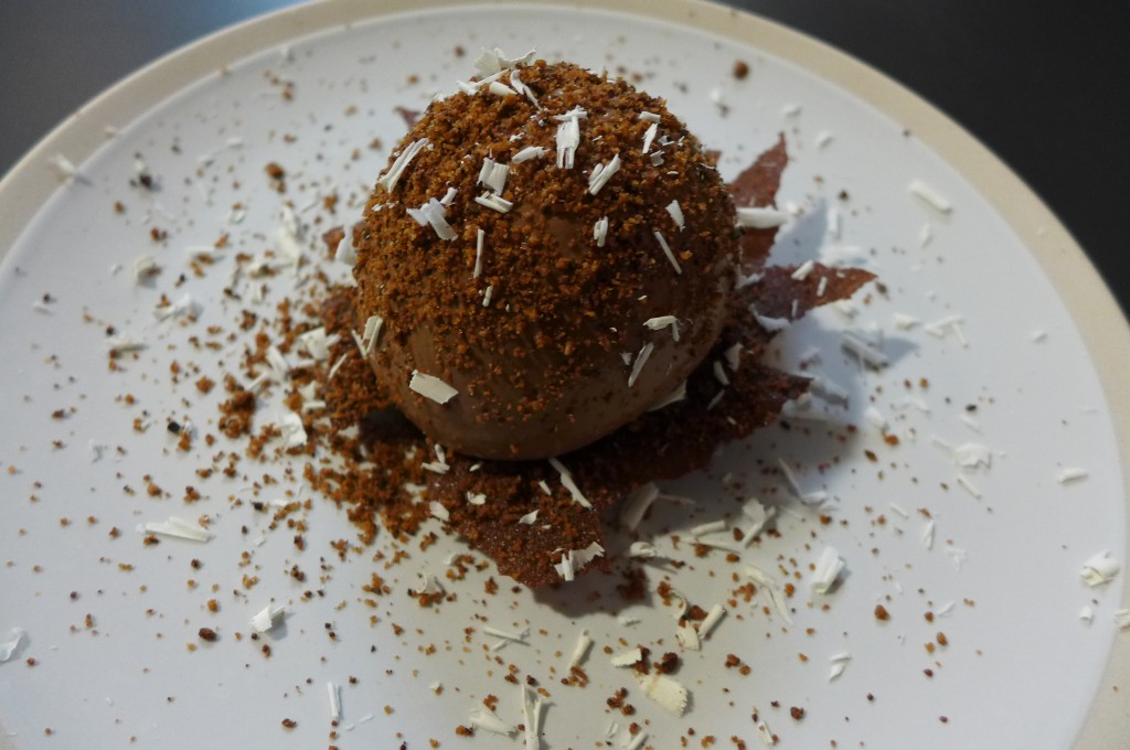 Chocolat et glace aux épices © GP