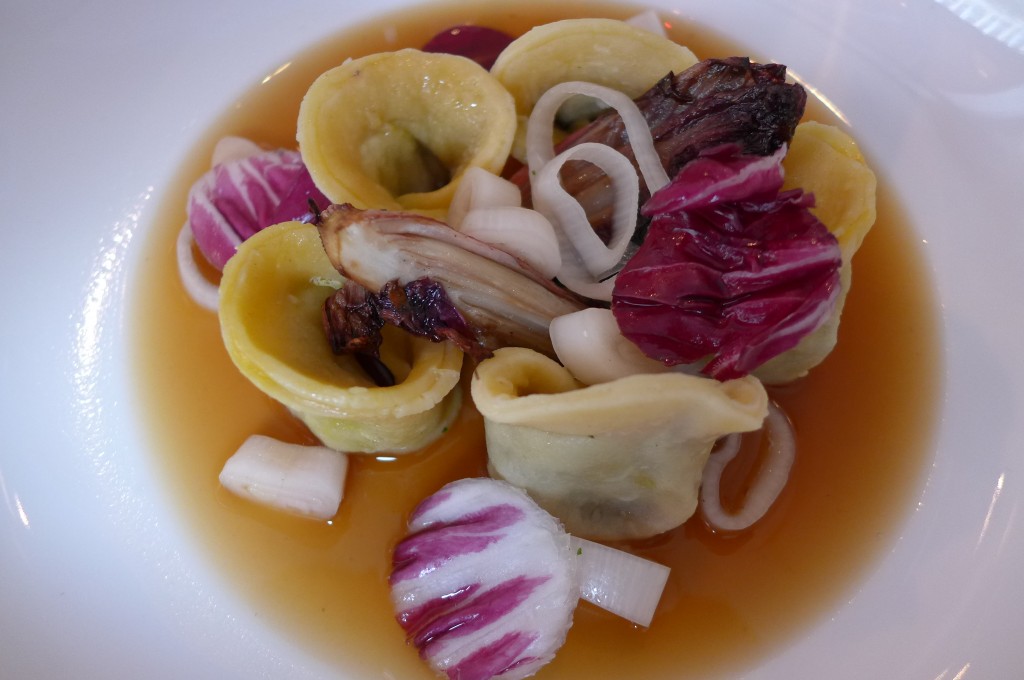 Tortellini de oeuf et trévise © GP