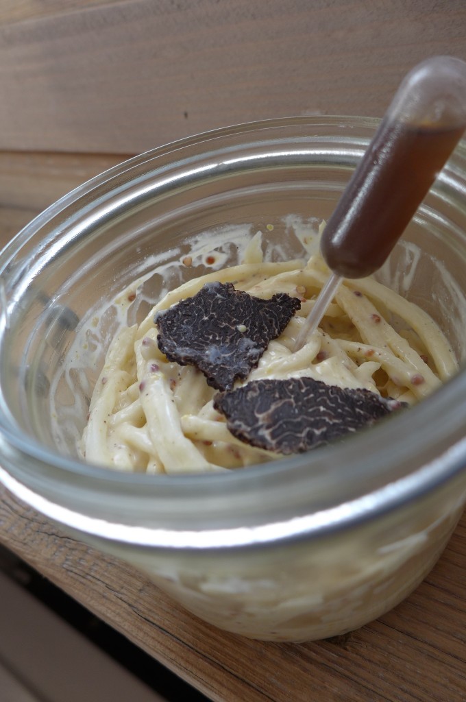 Céleri rémoulade au jus de truffe © GP