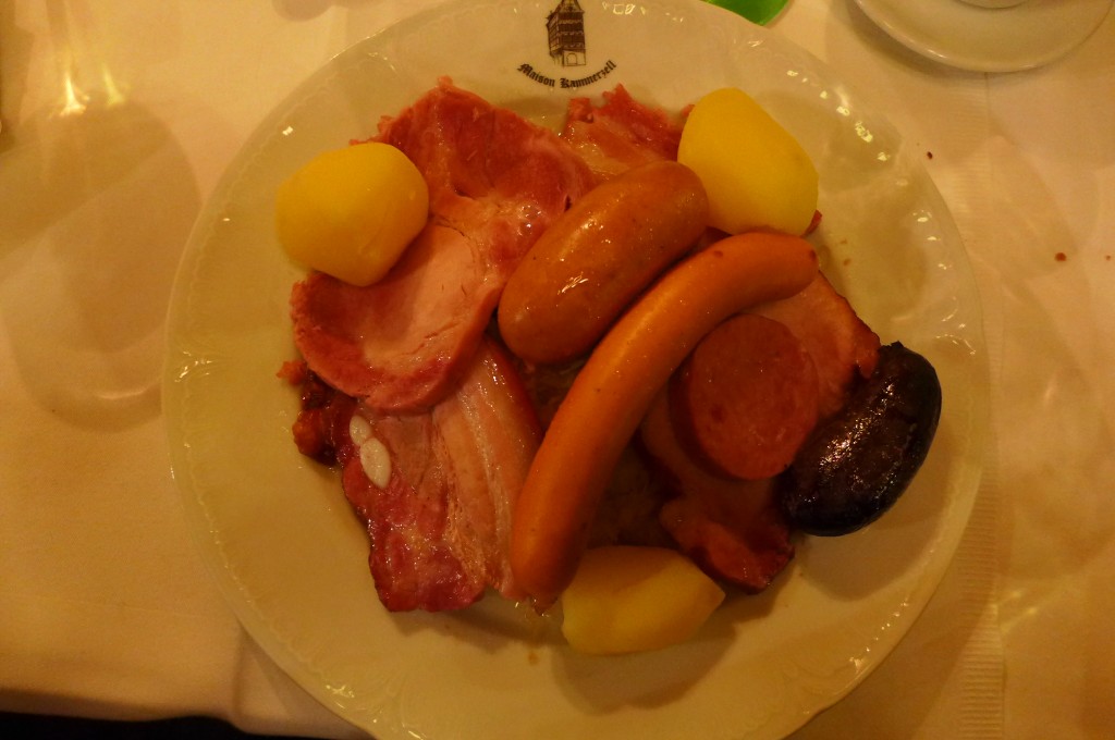 Choucroute aux huit viandes © GP