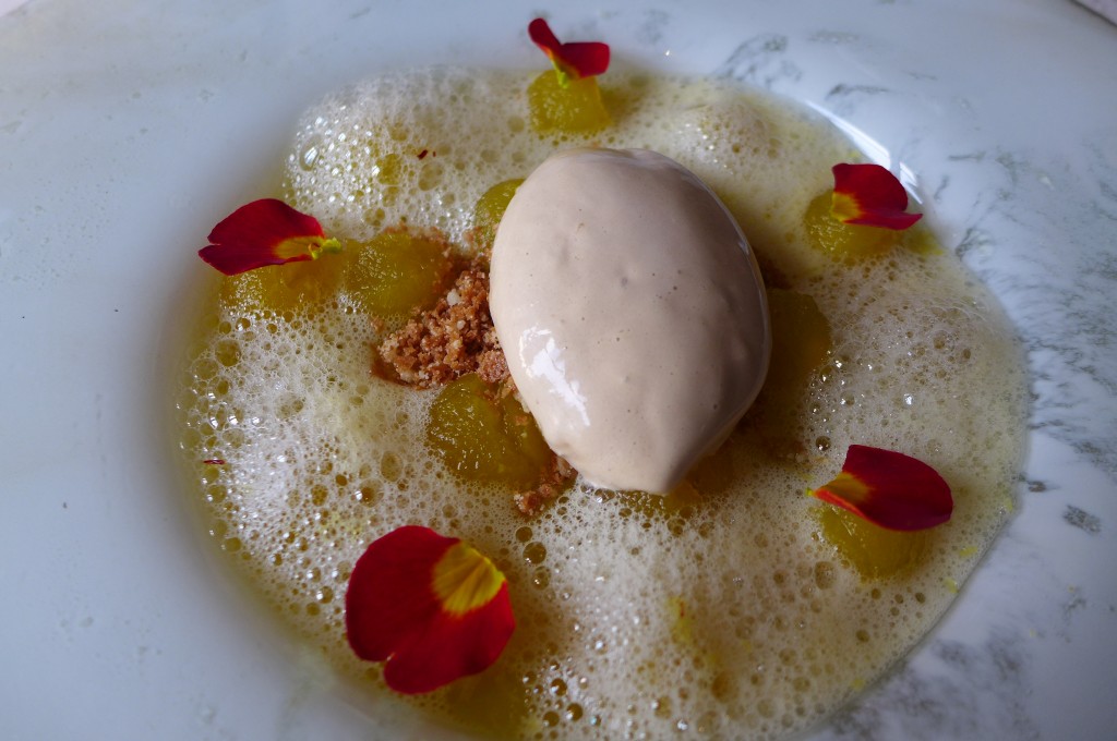 Pommes, crumble, glace chocolat © GP
