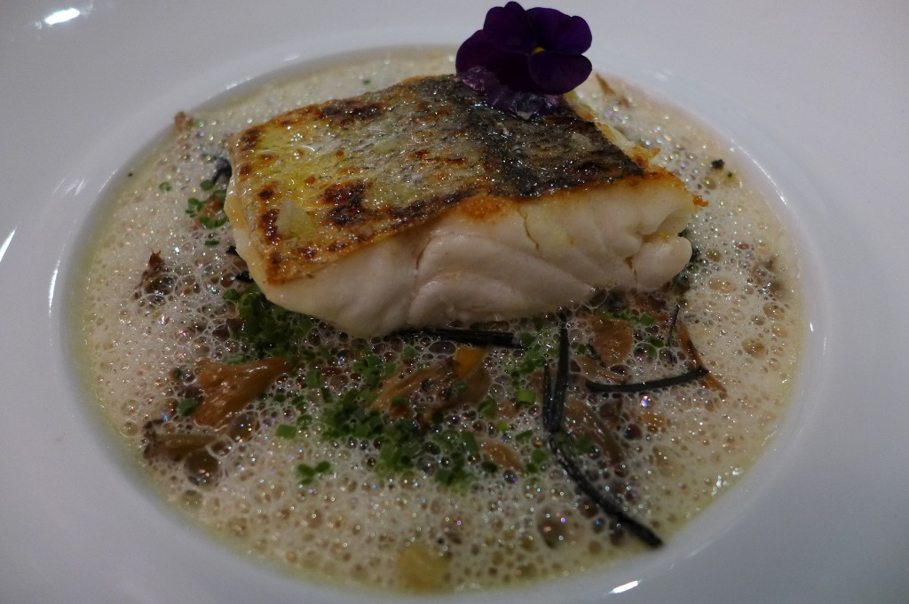 Merlu et cappuccino de châtaigne © GP