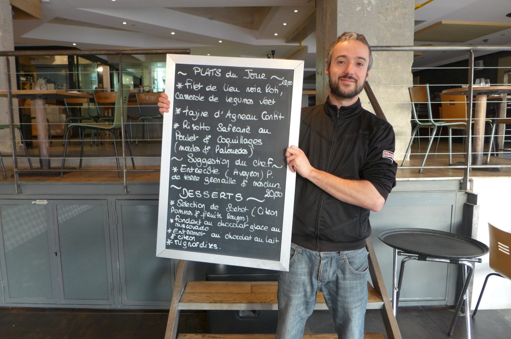 Jérémy et l'ardoise des mets © GP