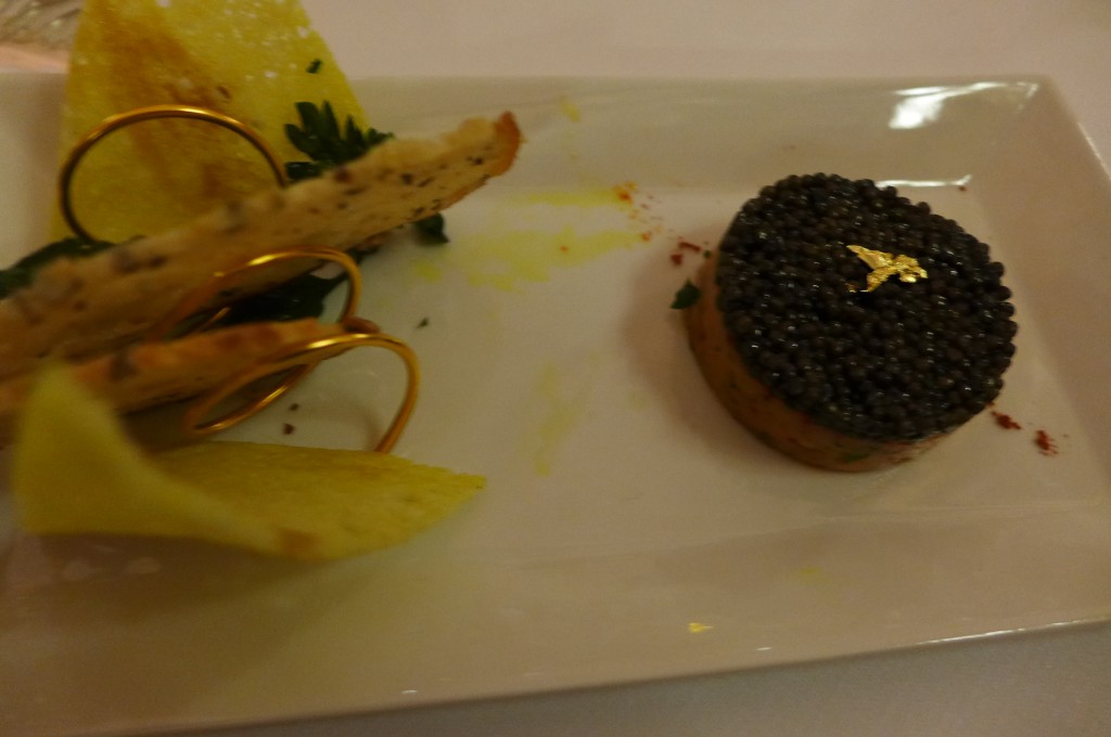 Tartare de saumon et caviar © GP