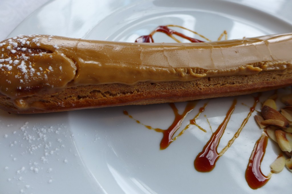 Eclair géant au café © GP