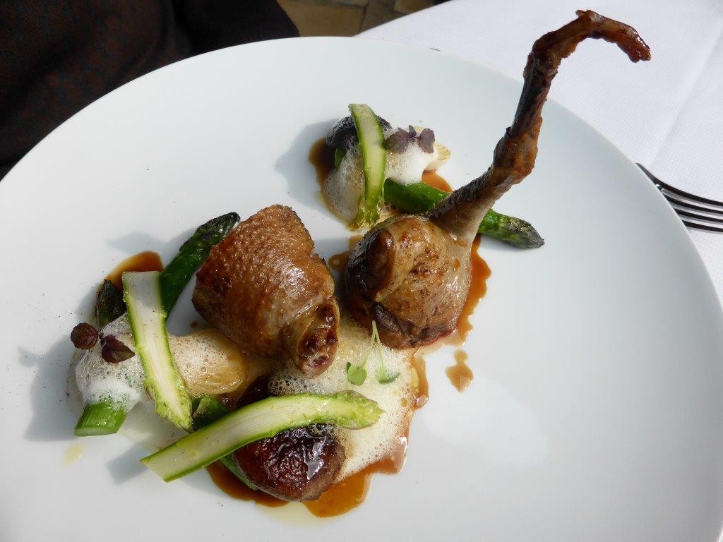 Pigeon et raviolis de maïs © AA